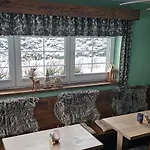 Spacir 公寓 哈拉霍夫